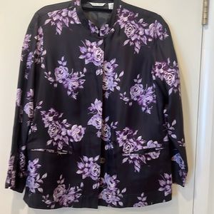 Gorgeous floral design, Laura Ashley, vintage, 100% silk jacket. Size Medium.